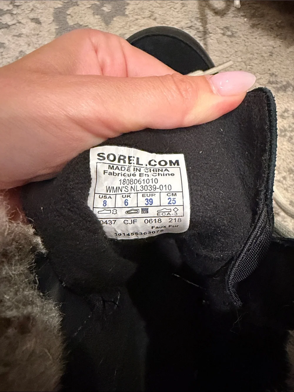 Sorel stylish black